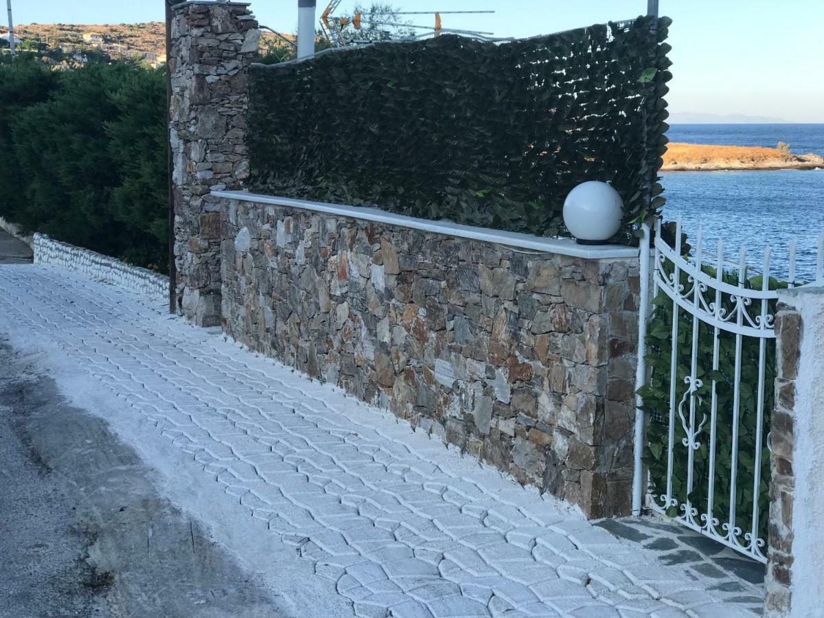 Guest House Gabriela Keratea Екстериор снимка