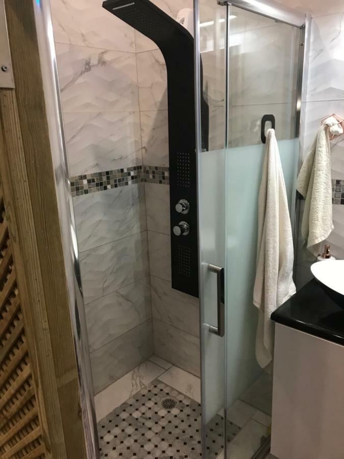 Guest House Gabriela Keratea Екстериор снимка