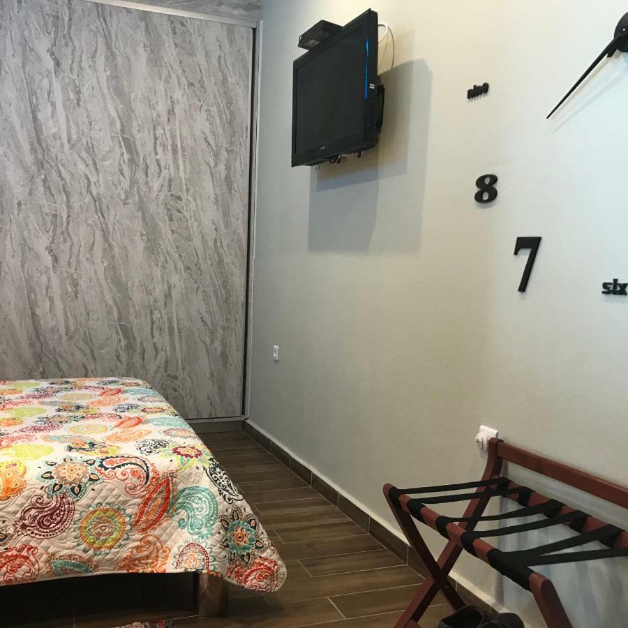 Guest House Gabriela Keratea Екстериор снимка