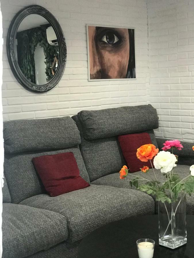 Guest House Gabriela Keratea Екстериор снимка